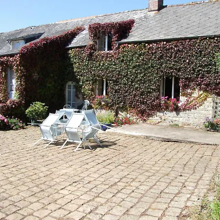 Le Camelia A Manoir Sainte Cecile B&B